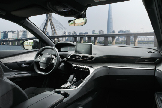 뉴 푸조 5008 SUV 실내. <푸조 제공>